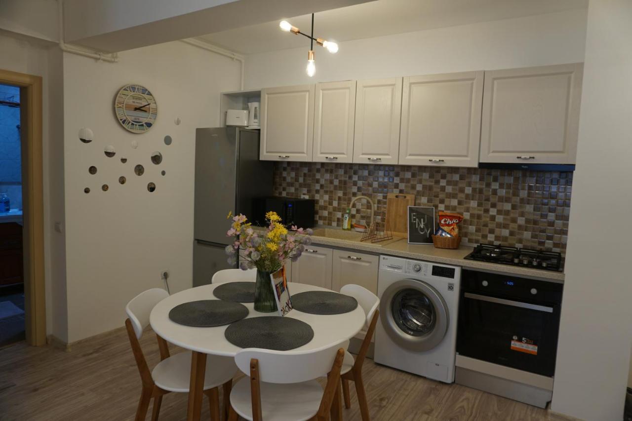 Your Escape To The And Apartment Mamaia