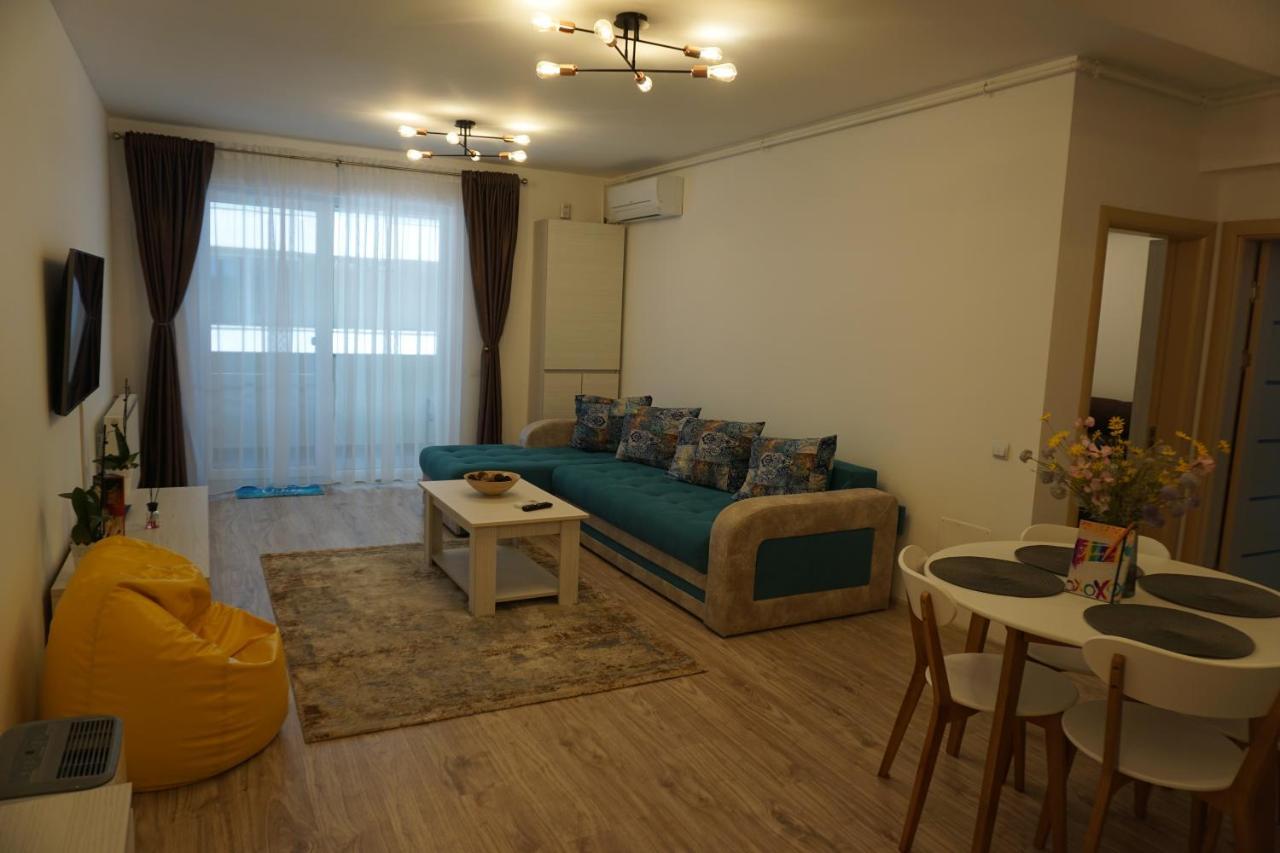 Your Escape To The And * Mamaia